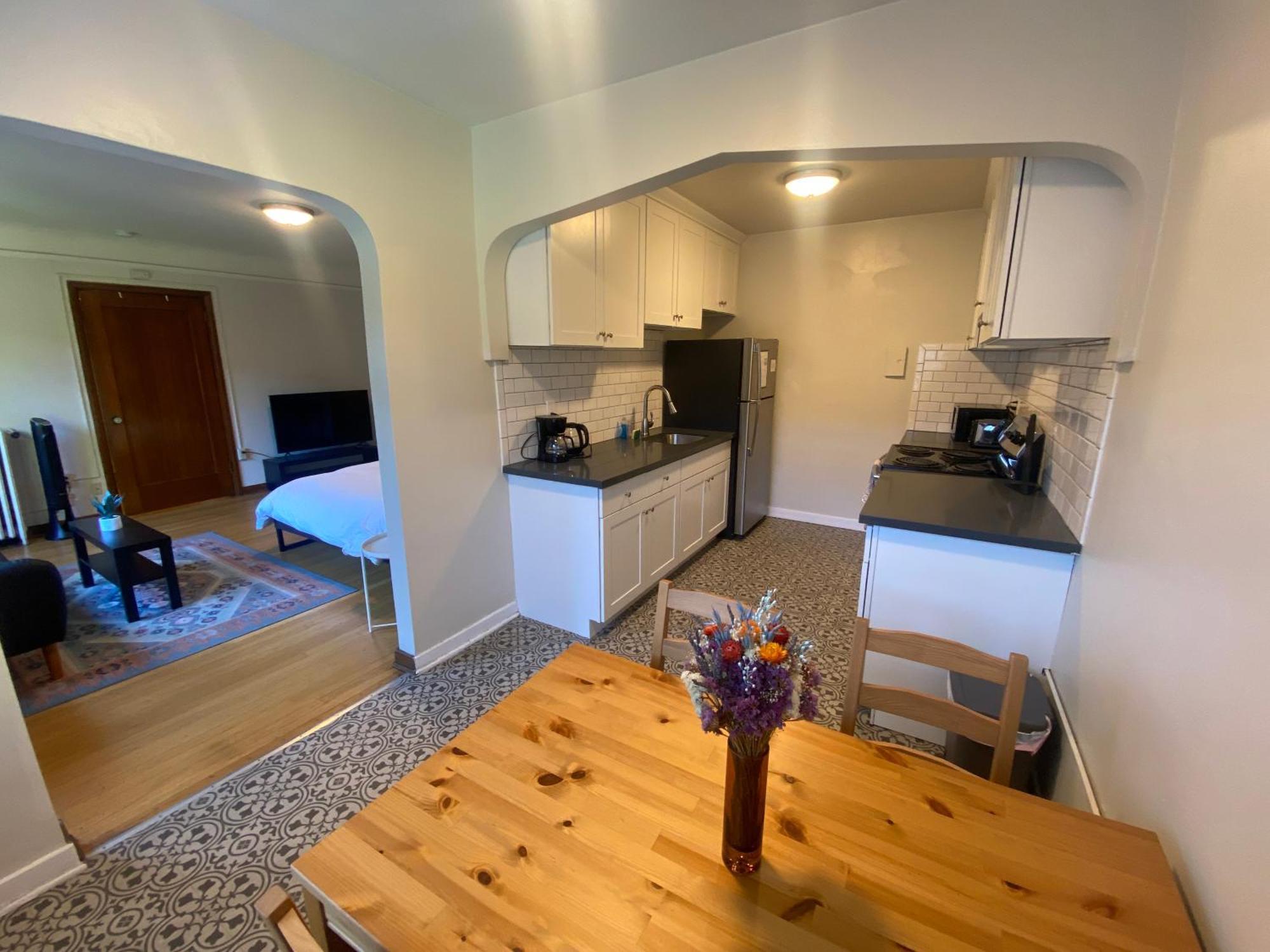 Furnished Apartments - Climate Pledge Arena Next Door Сіетл Екстер'єр фото
